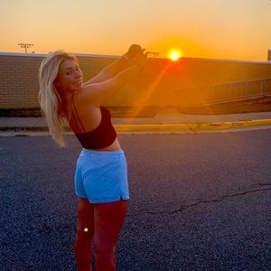 Meet your Posher, Carley